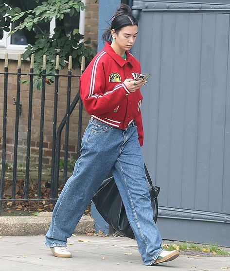 Dua Lipa shows off her natural beauty as she cuts a casual figure in a red bomber jacket in London Red Accessories Outfit, Autumn Outfit Women, Dua Lipa Outfit, Red Jacket Outfit, Dua Lipa Style, Celeb Street Style, Jacket Outfit Women, Celebrity Casual Outfits, London Today