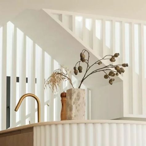 Surround by Laminex on Instagram: "Sophisticated, neutral and unique, this beautiful kitchen by @nathaliehaileyinteriors features Surround by Laminex Demi Round 40. 

The pairing of a curved profile with a curved application brings a softness to the space, echoing the nearby waves and coastal views of the Gold Coast. 

Visit our website to be inspired by more projects like this one, and to learn more about creating curves with Surround by Laminex products." Beautiful Kitchen, Beautiful Kitchens, The Gold, Gold Coast, The Space, Be Inspired, To Learn, Bring It On, Gold