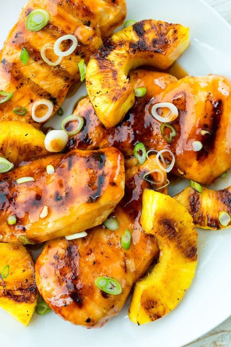 Grilled Aloha Chicken Has The Most Addictive Sauce Delish Aloha Chicken, Grilled Pineapple Chicken, Grilled Chicken Recipes Easy, Marinated Chicken Recipes, Easy Grilled Chicken, Grilled Steak Recipes, Grilled Dinner, Pineapple Recipes, Pineapple Chicken