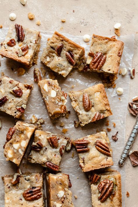 White Chocolate Pecan Chewy Blondies Pecan Blondies Recipe, Chewy Blondies Recipe, Chewy Blondies, Pecan Blondies, Blondies Recipe Easy, Chocolate Blondies, White Chocolate Blondies, Baking Book, Blondies Recipe