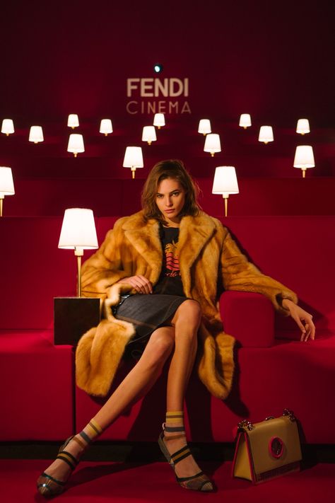 Juju Ivanyuk | Fendi Fashion Editorial | ELLE Japan Mode Coachella, Theatre Fashion, Elle Japan, Theatre Photography, Fendi Fashion, Spring Runway, Fur Fashion, Blonde Beauty, 인물 사진