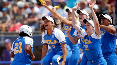 Softball Goals, Ucla Softball, Aesthetic Softball, Softball Aesthetic, Softball Pictures Poses, Chaotic Aesthetic, Softball Teams, Softball Pics, Softball Photography