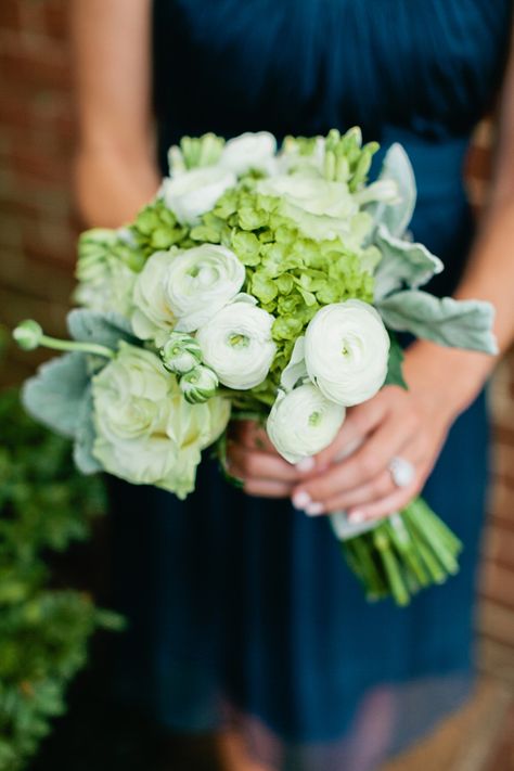 Garden Rose and Hydrangea Bouquet | photography by http://www.kristynhoganblog.com Hortensia Wedding, Hydrangea Bouquets, Ranunculus Wedding Bouquet, Ranunculus Wedding, Classic Bouquet, Hydrangea Bouquet Wedding, Tacoma Wedding, Wedding Flowers Hydrangea, Bouquet Photography