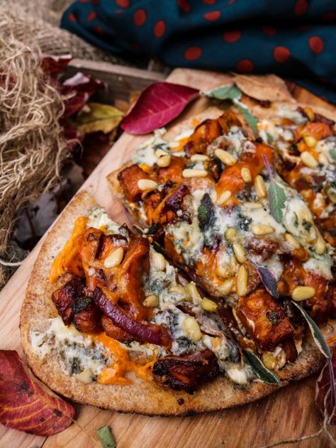 Sweet Potato Naan Pizza - Potato Naan, Blue Cheese Pizza, Low Calorie Vegetarian Recipes, Sweet Potato Pizza, Naan Flatbread, Salami Pizza, Potato Pizza, Glazed Pecans, Naan Pizza