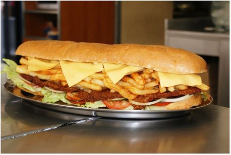 cape town gatsby sandwich Gatsby Sandwich, Food Europe, Cape Malay, Malay Food, South African Recipes, Sandwich Recipe, African Food, Food Culture, Food Shop