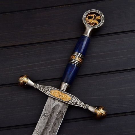 Hand Forged Damascus Steel Viking Sword Battle Ready Medieval Sword Gift Long Swords Medieval, Fantasy Swords, Dual Swords, Fire Emblem Warriors, Medieval Swords, Warcraft Art, Armadura Medieval, Swords Medieval, Everyday Quotes