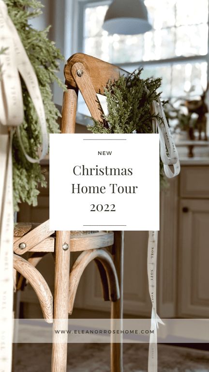 Tour Of Homes Christmas, English Christmas Cottage, Barn Decorated For Christmas, Christmas House Tours Holiday Decorating, Alternative Christmas Decorations, Modern Cottage Christmas, Cottage Christmas Decor Ideas, Christmas Decorating 2024, Christmas House Tours 2022