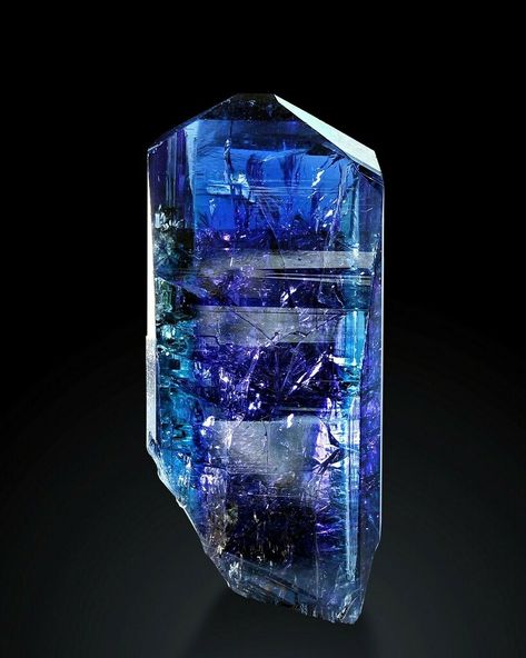 Geology Page on Twitter: "Tanzanite | #Geology #GeologyPage #minerals #Tanzania Locality: Arusha Region, Tanzania Size: 5.1 x 2.3 x 2.2 cm Photo Copyright © Anton Watzl Minerals Geology Page https://t.co/AtopGLUrSh https://t.co/lv6VLTSQux… https://t.co/Ax99IjcCZb" Arusha Tanzania, Tanzanite Crystal, Arusha, Coral Stone, Mineral Stone, Minerals And Gemstones, Blue Gems, Gem Stones, Raw Gemstones