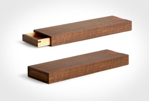 Good wood - even pencil cases can have a bit of timber infused class. The ‘Free Case’ by Japanese designer Tanno Masakage Wooden Pencil Box, Wood Box Design, Good Wood, Woodworking Bed, Woodworking Box, Wooden Pencil, Wood Pens, Wooden Pencils, Box Wood