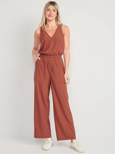 What Are the Top Fall 2023 Fashion Trends for Everyone - Trendy Mami Old Navy Jumpsuit, Jumpsuit Outfit Casual, Fall 2023 Fashion Trends, Free People Slip Dress, Fall 2023 Fashion, 2023 Fashion Trends, Jumpsuit Fall, Gamine Style, Jumpsuit For Women