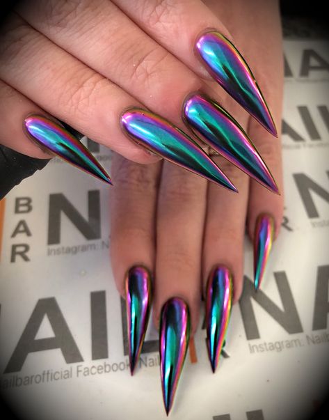 Christmas Goth, Nails Metallic, Nails Goth, Goth Christmas, Gothic Christmas, Long Stiletto Nails, Nails Chrome, Pretty Nail Colors, Blue Chrome