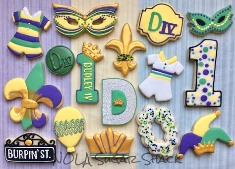 Mardi Gras Kid, Mardi Gras Photos, Mardi Gras Birthday, Mardi Gras Cake, Valentine Sugar Cookies, Sugar Shack, Mardi Gras Decorations, Mardi Gras Party, Creative Cookies