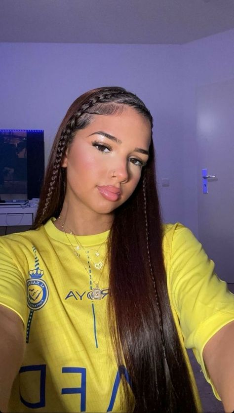 Hairstyle Sleek, Tiktok Hairstyle, Latina Hair, Hairstyle Examples, Hair Inspiration Long, Edges Hair, Cute Curly Hairstyles, Curly Hair Styles Easy, Hairdos For Curly Hair