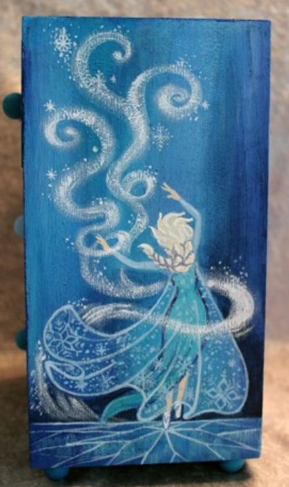 Disney Canvas Paintings, Frozen Painting, Painted Jewelry Box, Deco Disney, Disney Canvas Art, Boxes Diy, Disney Canvas, Disney Paintings, Painted Jewelry Boxes