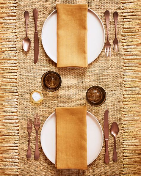 Wheat Decor, Rough Linen, Dessert Spread, Fall Accents, Linen Dinner Napkins, Burlap Table, Turkey Legs, Burlap Table Runners, Thanksgiving Table Settings