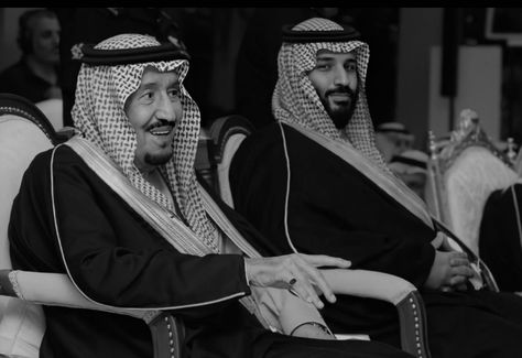 King Salman Saudi Arabia, Atonement Movie, Prince Mohammed Bin Salman, Ksa Saudi Arabia, Mohammed Bin Salman, King Salman, Saudi Men, Saudi Arabia Culture, King Faisal