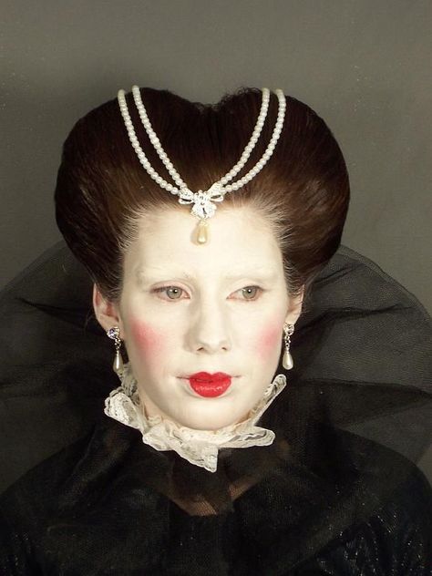 Restoration/Renaissance Elizabethan Hair, Middle Age Makeup, Mad Hatter Makeup, Victorian Makeup, Historical Makeup, Hairstyles Names, Makeup History, Pale Makeup, Elizabethan Era