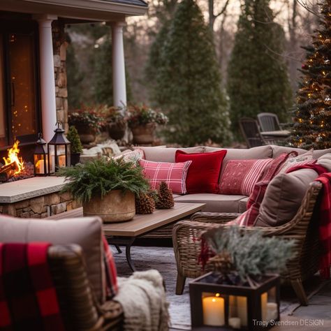 Natal Country, Outside Christmas Decorations, Classic Christmas Decorations, Christmas Decorating Ideas, Cabin Christmas, Modern Christmas Decor, Country Christmas Decorations, Christmas Porch Decor, Outdoor Stuff