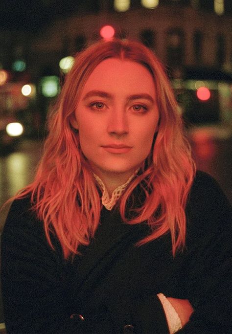 Saoirse Ronan Saoirse Ronan, At Night, Blonde Hair, A Woman, Blonde, Makeup, Twitter, Hair, Instagram