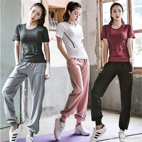 Loose Sweatpants, Athletic Outfit, Outfit Yoga, Playing Sports, Yoga Suit, Women Yoga, Gym Clothes, Yoga Set, Sports Suit