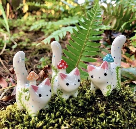 Studio Mimmi, Mushroom Ideas, Ceramic Cats, Arte Indie, Irregular Patterns, Clay Things, Clay Stuff, Cute Clay, Clay Art Projects