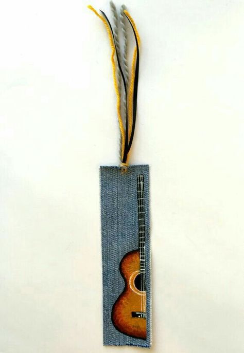 Guitar Bookmark, Bookmark Unique, Handmade Bookmarks Diy, Gift For Musician, Doodle Art Flowers, Taylor Guitar, Repurposed Denim, Bible Bookmark, Book Crafts Diy