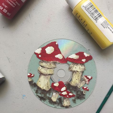 Cds Designs, Cottagecore Painting Ideas, Cd Drawing, Cd Painting Aesthetic, Cd Painting Ideas, Cottagecore Painting, Cd Wall Art, Vinyl Art Paint, Cd Painting