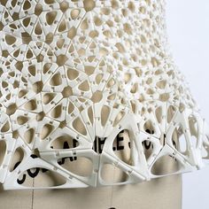 Innovative Textiles Design for Fashion - 3D-printed bodice with flexible hinged pieces; fabrication; fashion design detail // Kinematics 3d Printed Fabric, Runway Design, Textiles Design, E Textiles, 3d Printing Fashion, Sculptural Fashion, 3d Cnc, 3d Printing Pen, Digital Fabrication