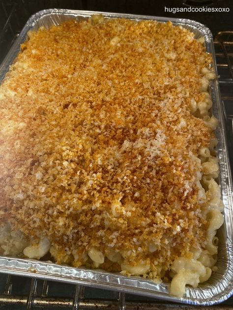 Panko Mac and Cheese - Hugs and Cookies XOXO Panko Recipes, Baked Mac And Cheese Recipe, Homemade Ravioli, Homemade Gnocchi, Food Charlatan, Baked Mac N Cheese, 20 Minute Recipes, Baked Mac, Mac And Cheese Recipe