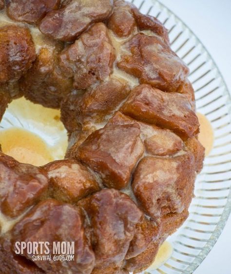 Pumpkin Pull Apart Cake-1-6 Thanksgiving Camping, Pumpkin Pull Apart Bread, Pumpkin Monkey Bread, Camping Thanksgiving, Outdoor Recipes, Bakery Treats, Pumpkin Bread Pudding, Fall Feeling, Pull Apart Cake