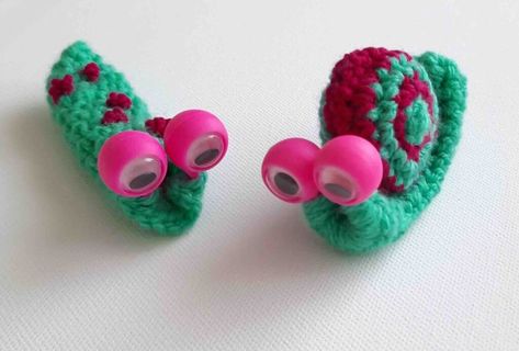 Slugs & Snails finger puppet eyes crochet pattern Google Eye Crochet Patterns, Crochet With Googly Eye Rings, Crochet Googly Eye Patterns, Googly Eye Crochet Pattern, Googly Eyes Crochet, Crochet With Googly Eyes, Googly Eye Crochet, Googly Eye Finger Puppets, Googly Eye Finger Puppets Crochet