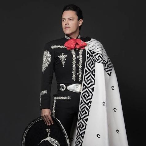 🖤🤍❤️✨✨✨ Mexican Traditional Clothing, Clothing Male, Messi Argentina, Mexican Outfit, Traditional Clothing, Traditional Outfits, Mens Outfits, Film, Clothes