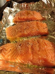 Katie Wanders : Pioneer woman's recipe for perfect salmon Perfect Salmon, Healthy Salmon, Pioneer Woman Recipes, Baked Salmon Recipes, Salmon Recipe, Salmon Fillets, Baked Salmon, Fish Dishes, Seafood Dishes