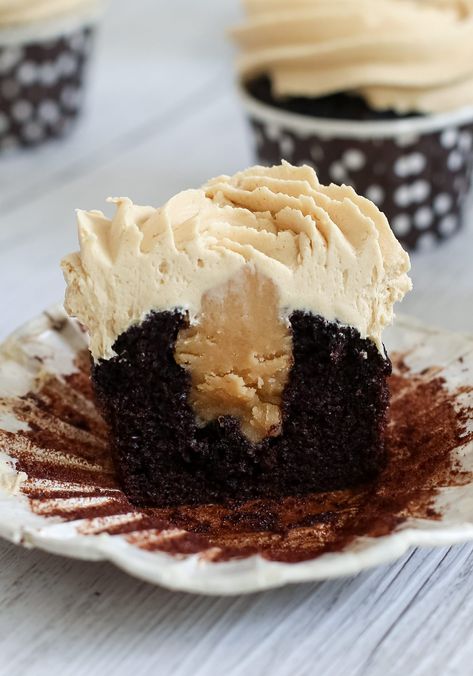 Peanut Butter Filled Cupcakes, Homemade Cupcake Recipes, Peanut Butter Icing, Dark Chocolate Recipes, Making Peanut Butter, Chocolate Peanut Butter Cupcakes, Peanut Butter Cupcakes, Homemade Cupcakes, Nice Recipes