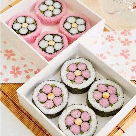 Kotak Bento, Bento Box Recipes, Sushi Recipes Homemade, Cute Bento Boxes, Japanese Food Bento, Food Art For Kids, Cute Bento, Kawaii Cooking, Cute Snacks