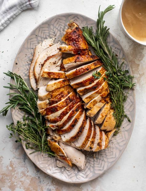 Roasted Turkey Breast Easy Roasted Turkey, Turkey Breast Recipes, Hot Turkey Sandwiches, Cook A Turkey, Herb Roasted Turkey, Turkey Tenderloin, Spiced Butter, Crockpot Turkey, Roast Turkey Breast