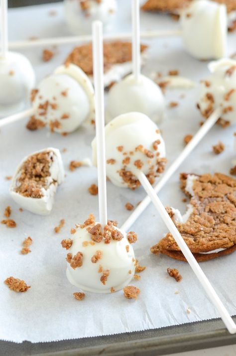 Oatmeal Cream Pie Cake Pops Oatmeal Cream Pie Cake, Pie Cake Pops, Cake Pop Recipes, Oatmeal Cream Pie, Cake Pop Recipe Easy, Cakes To Make, Lifestyle Hacks, Oatmeal Cream Pies, Little Debbie