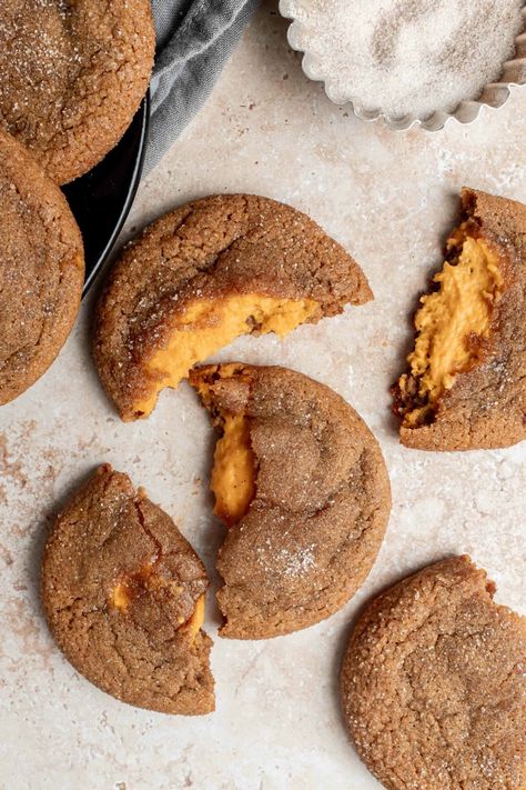 Perfectly spiced pumpkin cheesecake cookies are our favorite way to greet the changing seasons! These fall treats feature a soft and chewy spice cookie, delicious pumpkin cream cheese filling and easy cinnamon sugar coating! Pumpkin Cakelets, Brick Toast, Autumn Entertaining, Pumpkin Spice Desserts, Pumpkin Shaped Cookies, Pumpkin Cheesecake Cookies, Pumpkin Pie Cookies, Pastries Recipes Dessert, Pumpkin Mac And Cheese