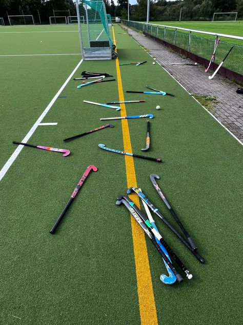 Field Hockey Aesthetic Wallpaper, Hockey Aesthetic Wallpaper, Field Hockey Wallpaper, Field Hockey Aesthetic, Aesthetic Field, Hockey Aesthetic, Field Hockey Sticks, Sporty Spice, Dark Green Aesthetic