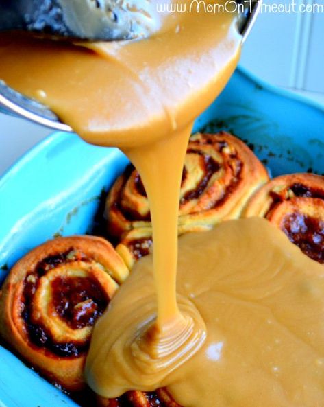 Pecan Cinnamon Rolls Recipe, Caramel Pecan Cinnamon Rolls, Pecan Cinnamon Rolls, Caramel Icing, Breakfast Sweets, Caramel Pecan, Cinnamon Rolls Recipe, Yummy Sweets, Breakfast Treats