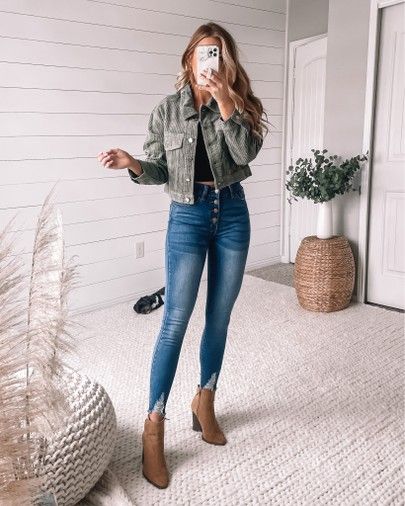 Cropped Corduroy Jacket Outfit, Corduroy Jacket Outfit, Cropped Jacket Outfit, Winter Jacket Outfits, Uni Outfits, Best Style, Jacket Outfit, Autumn Outfits, Cold Weather Outfits