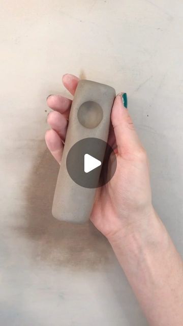 Ceramic Pipes Diy, Ceramic Pipe Ideas, Ceramic Bong Handmade, Clay Pipes Ideas, Water Pipe Diy, Diy Bong, How To Make Ceramic, Ceramic Pipe, Clay Pipes