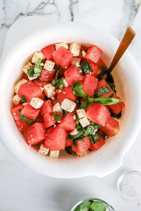 Easy Watermelon Feta Basil Salad Recipe Watermelon Feta Basil Salad, Watermelon Basil Salad, Crunchwrap Recipe, Honey Lime Vinaigrette, Easy Protein Meals, Sushi Bowl Recipe, Basil Salad, Feta Cheese Recipes, Easy Flatbread