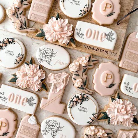 Personalized Cookies Birthday, Isnt She Onederful Birthday Theme Cookies, Boho 1st Birthday Cookies, Floral First Birthday Cookies, Boho Birthday Cookies Decorated, Isn’t She Lovely Isn’t She Onederful Cookies, Isn’t She Onederful Birthday Cookies, Isnt She Onederful Cookies, Onederful Birthday Cookies