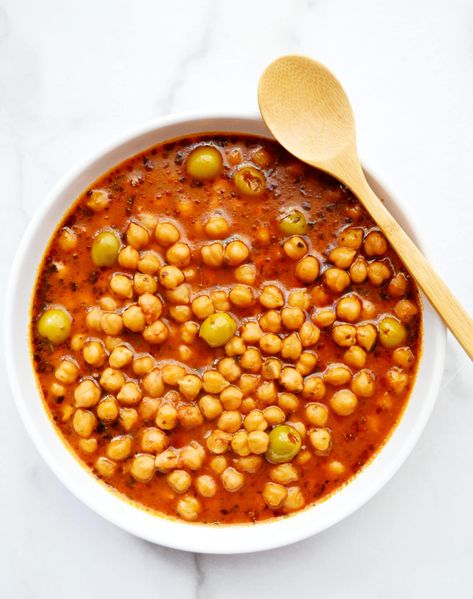 Garbanzos Guisados (Puerto Rican Stewed Chickpeas) Puerto Rican Garbanzo Bean Recipes, Stewed Chickpeas, Avocado Egg Recipes, Latino Food, Coconut Rice Pudding, Chicken Empanadas, Recetas Puertorriqueñas, Creamy Mustard Sauce, Salmon Croquettes