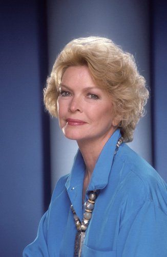 Pictures & Photos of Ellen Burstyn !!!!!!!!=te hard Styles For Women Over 50, Faces Women, Ellen Burstyn, Hair Older Women, Vera Ellen, Vintage Actresses, Blonde Moments, Star Light Star Bright, 80s Hair