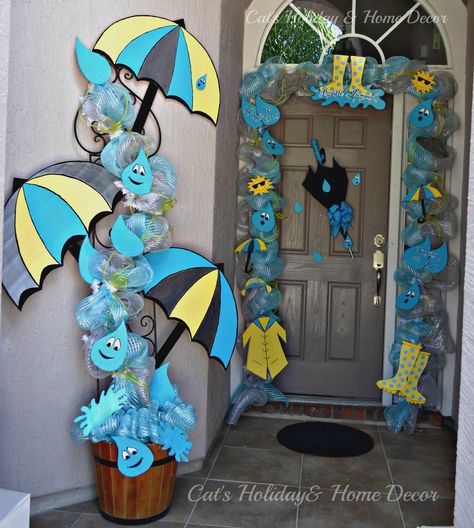 Cat's Holiday & Home Decor: April Showers Door Decor Decorations For Spring, School Door Decorations, School Doors, Deco Nature, Door Decorations Classroom, Cat Holidays, Class Decoration, Stage Decorations, April Showers