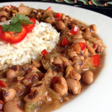 Vegan black eyed peas Black Eyed Peas Recipe Vegetarian, Vegan Black Eyed Peas Recipe, Black Eyed Peas Recipe Crock Pot, Vegan Cajun, Black Eyed Peas Recipe, Christine Elise, Vegan Slow Cooker Recipes, Vegan Crockpot, Beans Beans