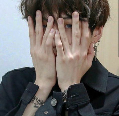 Hand Touching Face, Yoongi Hands, Bts Hands, Yoongi's Hands, Hand References, Hand Drawing Reference, Hand Reference, Human Reference, Human Poses Reference