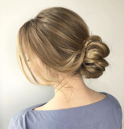 Neckline Hairstyles: How to Wear Your Hair with Dresses High Neck Dress Hair, Halter Dress Hairstyles, Hairstyles For High Neck Dresses, Neckline Guide, High Neckline Dress, Chic Hairstyle, Elegant Updos, Perfect Hairstyle, Hair Guide